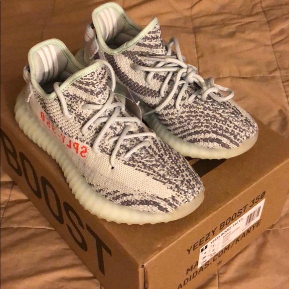 yeezy 350 size 4